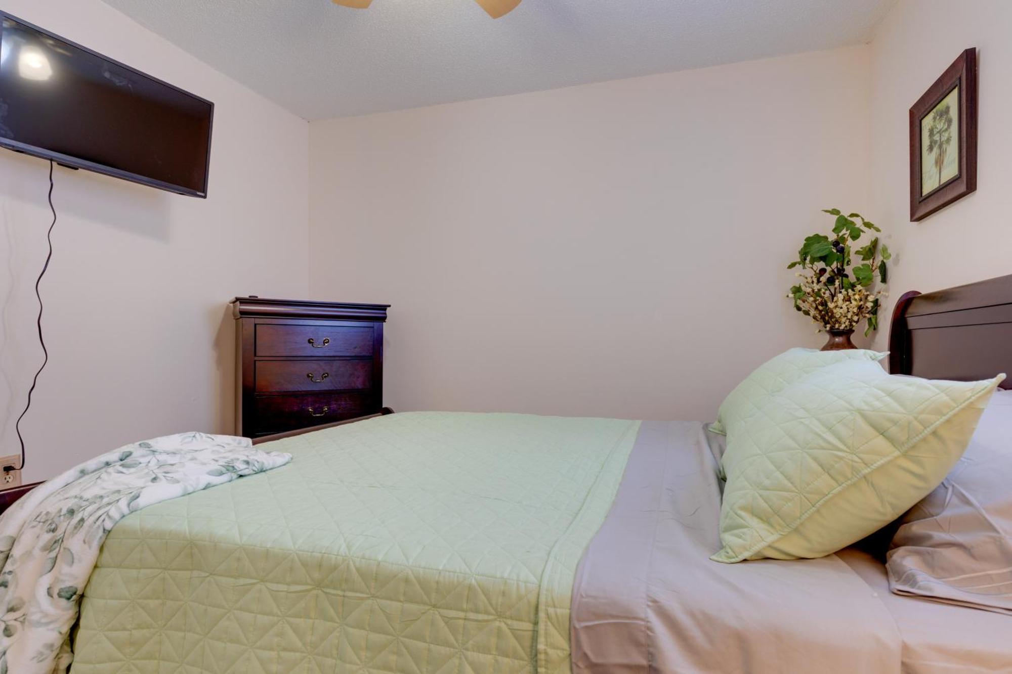 Stunning Gulfport Getaway About 1 Mi To The Beach エクステリア 写真